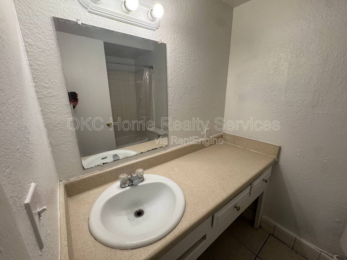 Apartment for rent at 708 NE 27th St Liberty Station #1, Oklahoma City, OK 73105