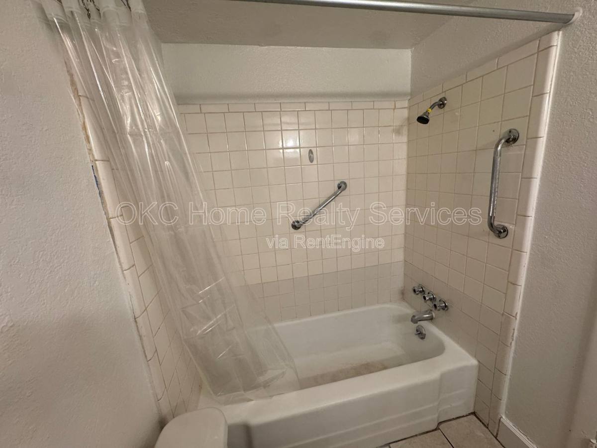 Apartment for rent at 708 NE 27th St Liberty Station #1, Oklahoma City, OK 73105