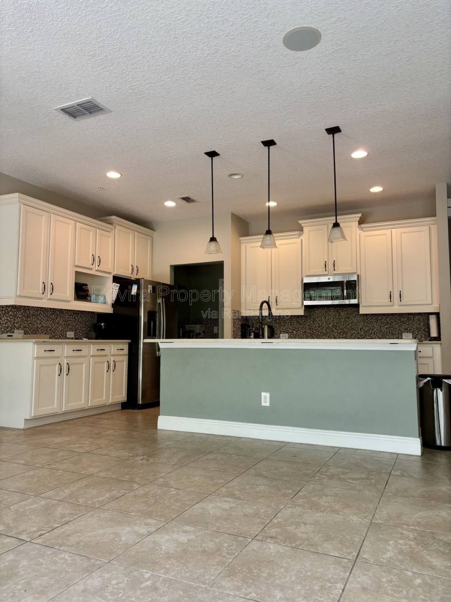 Townhouse for rent at 1114 Palma Verde Place, Apopka, FL 32712