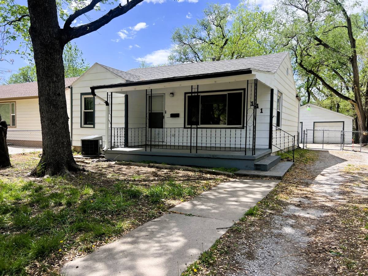 House for rent at 141 S Custer, Wichita, KS 67213