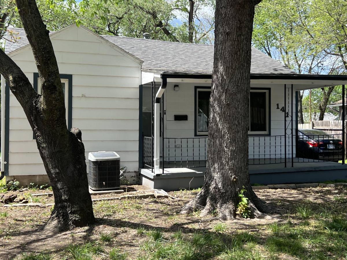 House for rent at 141 S Custer, Wichita, KS 67213