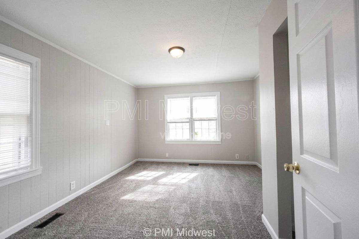 House for rent at 270 S Lasalle St, Indianapolis, IN 46201