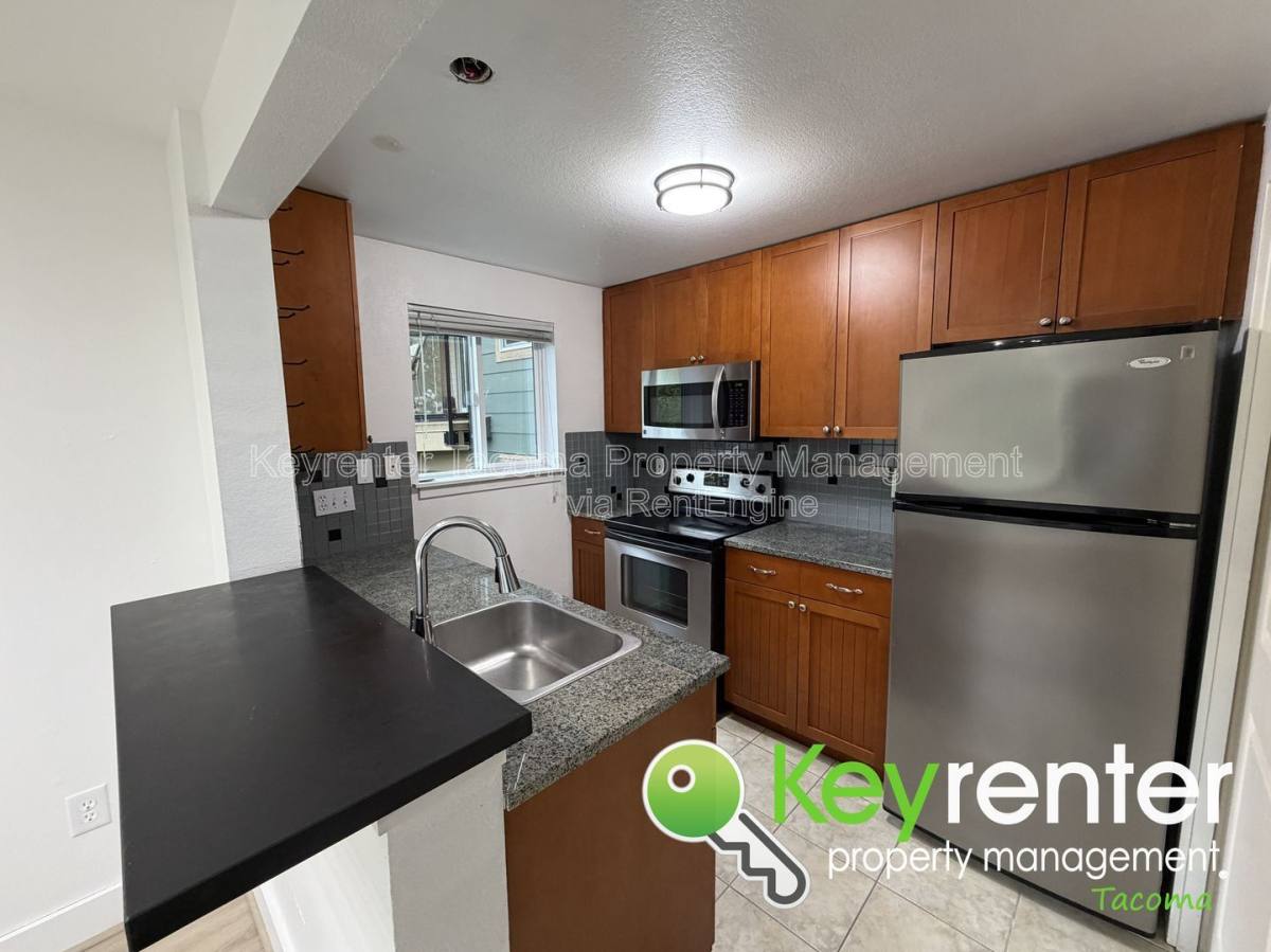 Condo for rent at 3008 N Narrows Dr #A103, Tacoma, WA 98407