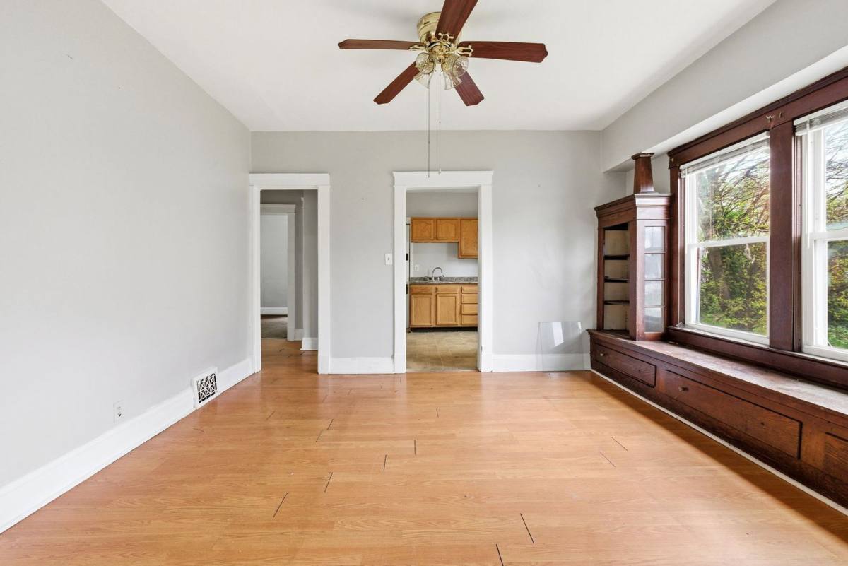 Apartment for rent at 479 E 126th St, Cleveland, OH 44108