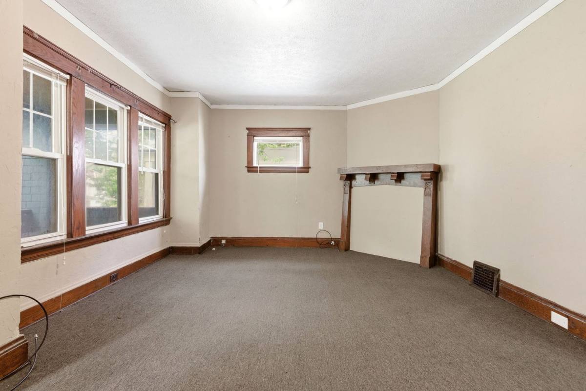 Apartment for rent at 13615 Earlwood Rd, Cleveland, OH 44110