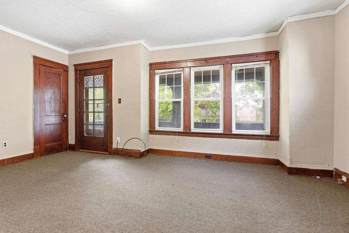 Apartment for rent at 13615 Earlwood Rd, Cleveland, OH 44110