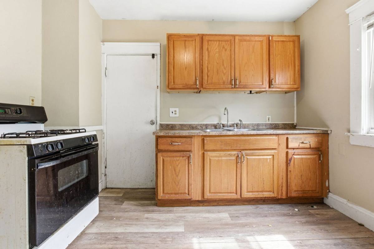 Apartment for rent at 13615 Earlwood Rd, Cleveland, OH 44110