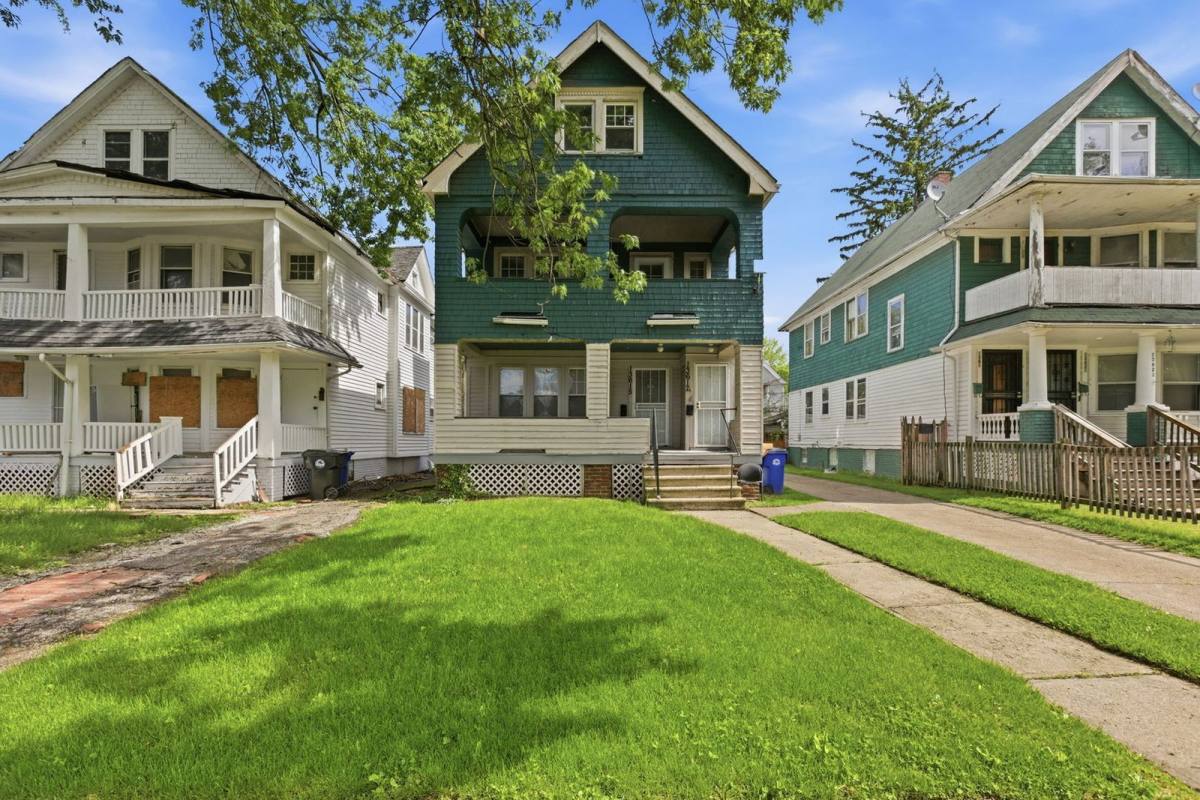 Apartment for rent at 13615 Earlwood Rd, Cleveland, OH 44110