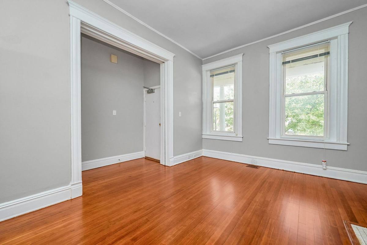 Apartment for rent at 2215 W Grace St #1, Richmond, VA 23220
