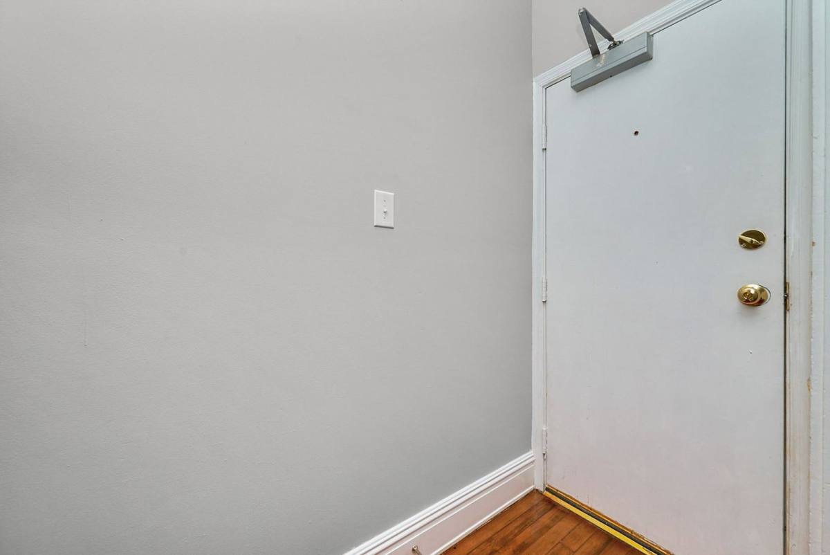 Apartment for rent at 2215 W Grace St #1, Richmond, VA 23220