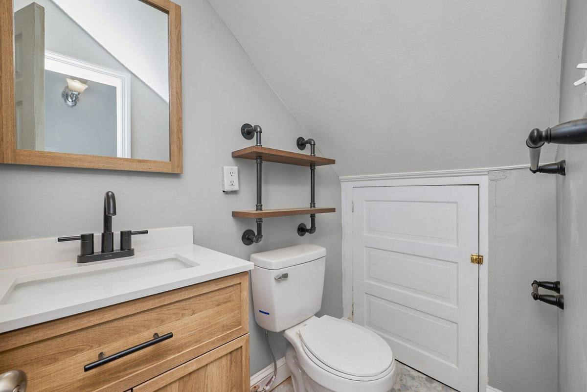 Apartment for rent at 2215 W Grace St #1, Richmond, VA 23220