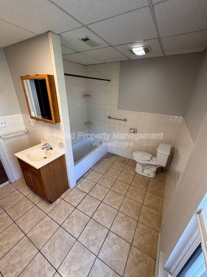 Apartment for rent at 76 Church St #2, Wallingford, CT 06492