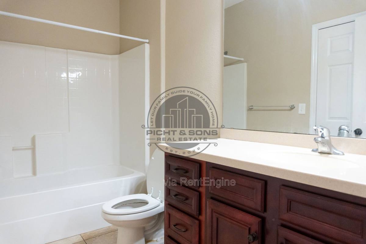Townhouse for rent at 2295 Del Carmel Way, Tallahassee, FL 32303