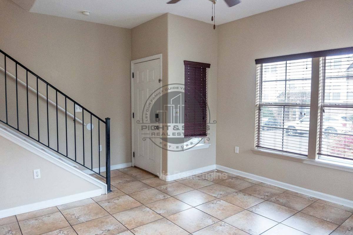 Townhouse for rent at 2295 Del Carmel Way, Tallahassee, FL 32303