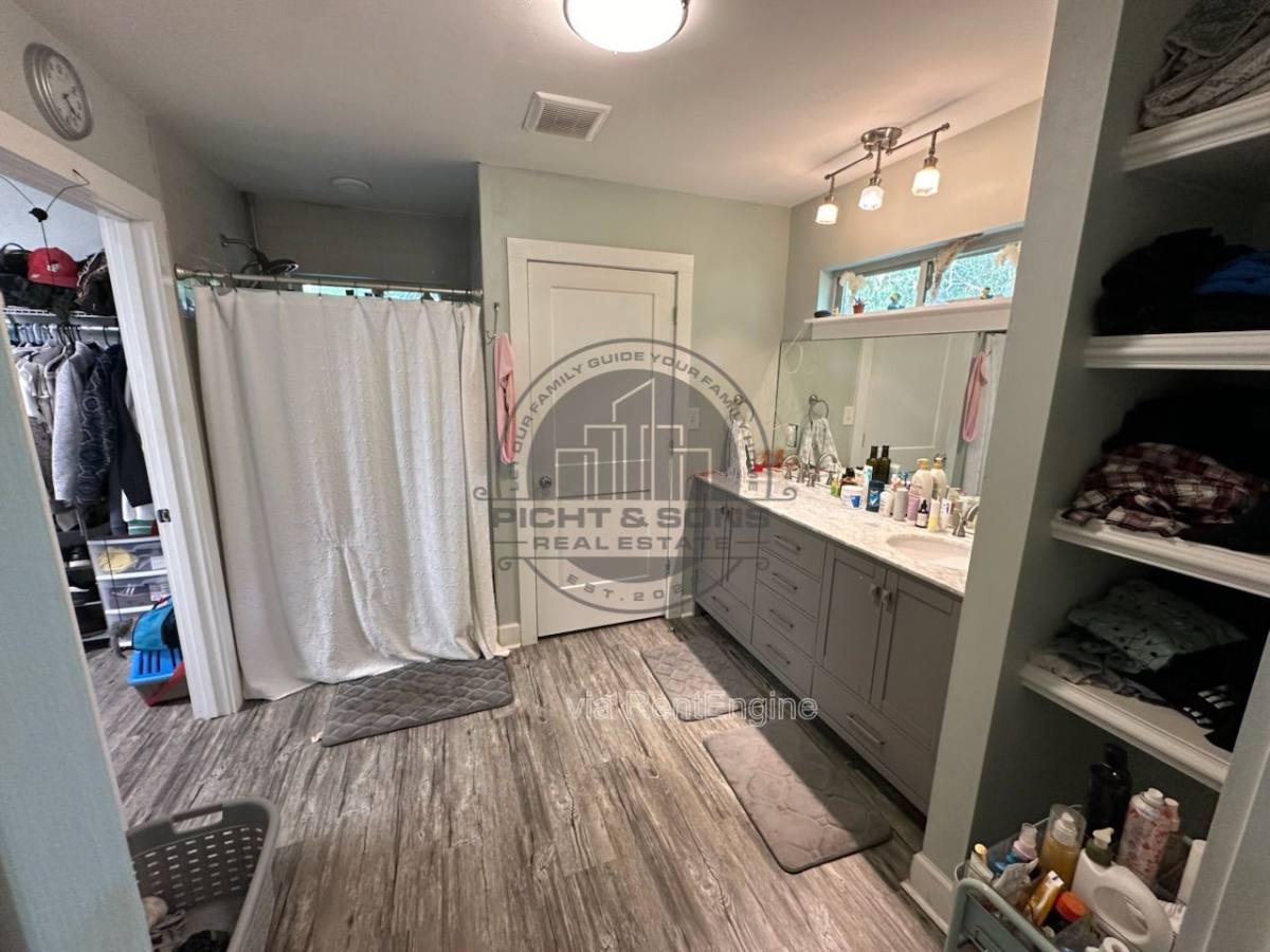 Apartment for rent at 1111 N Martin Luther King Junior Blvd #A, Tallahassee, FL 32303