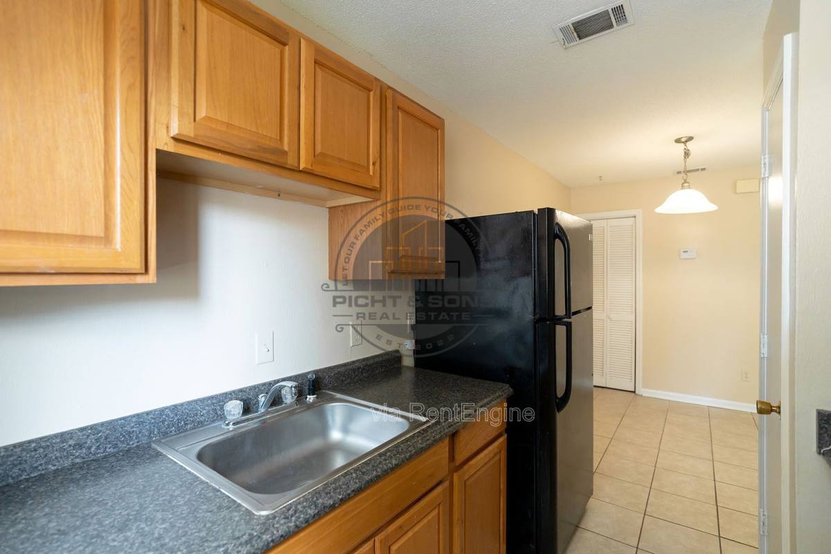 Apartment for rent at 836 Richmond St #10, Tallahassee, FL 32304