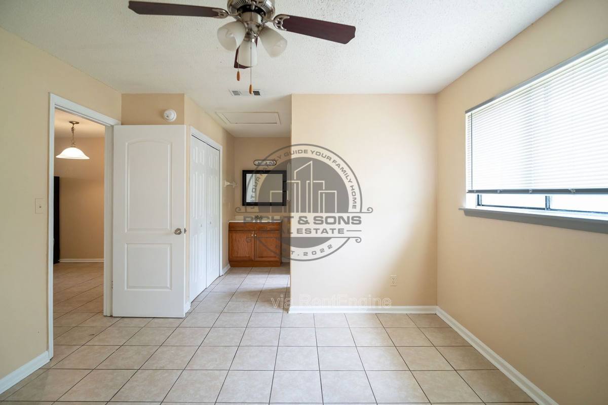 Apartment for rent at 836 Richmond St #10, Tallahassee, FL 32304