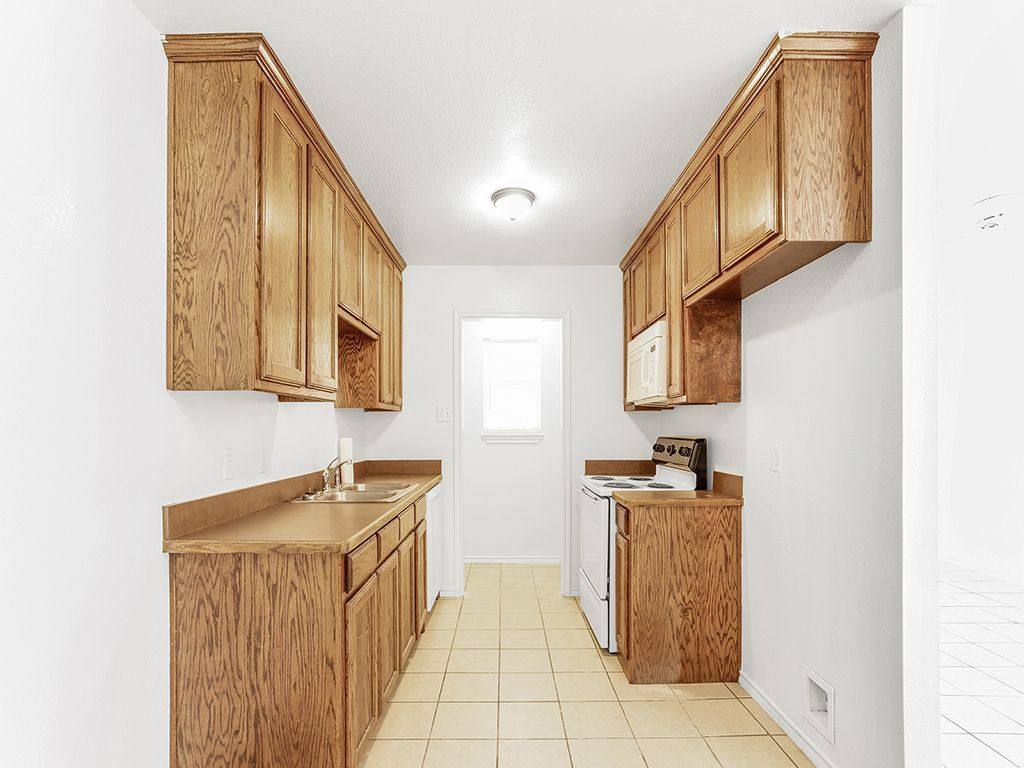 Apartment for rent at 315 Isbell Rd, Fort Worth, TX 76114