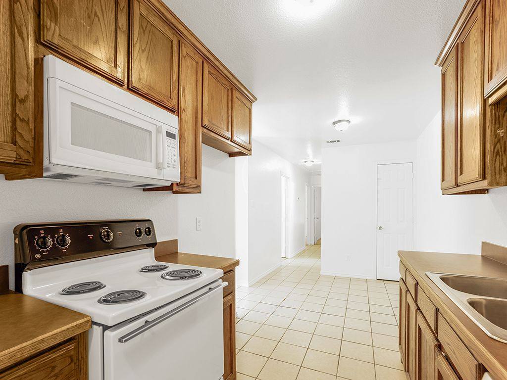 Apartment for rent at 315 Isbell Rd, Fort Worth, TX 76114