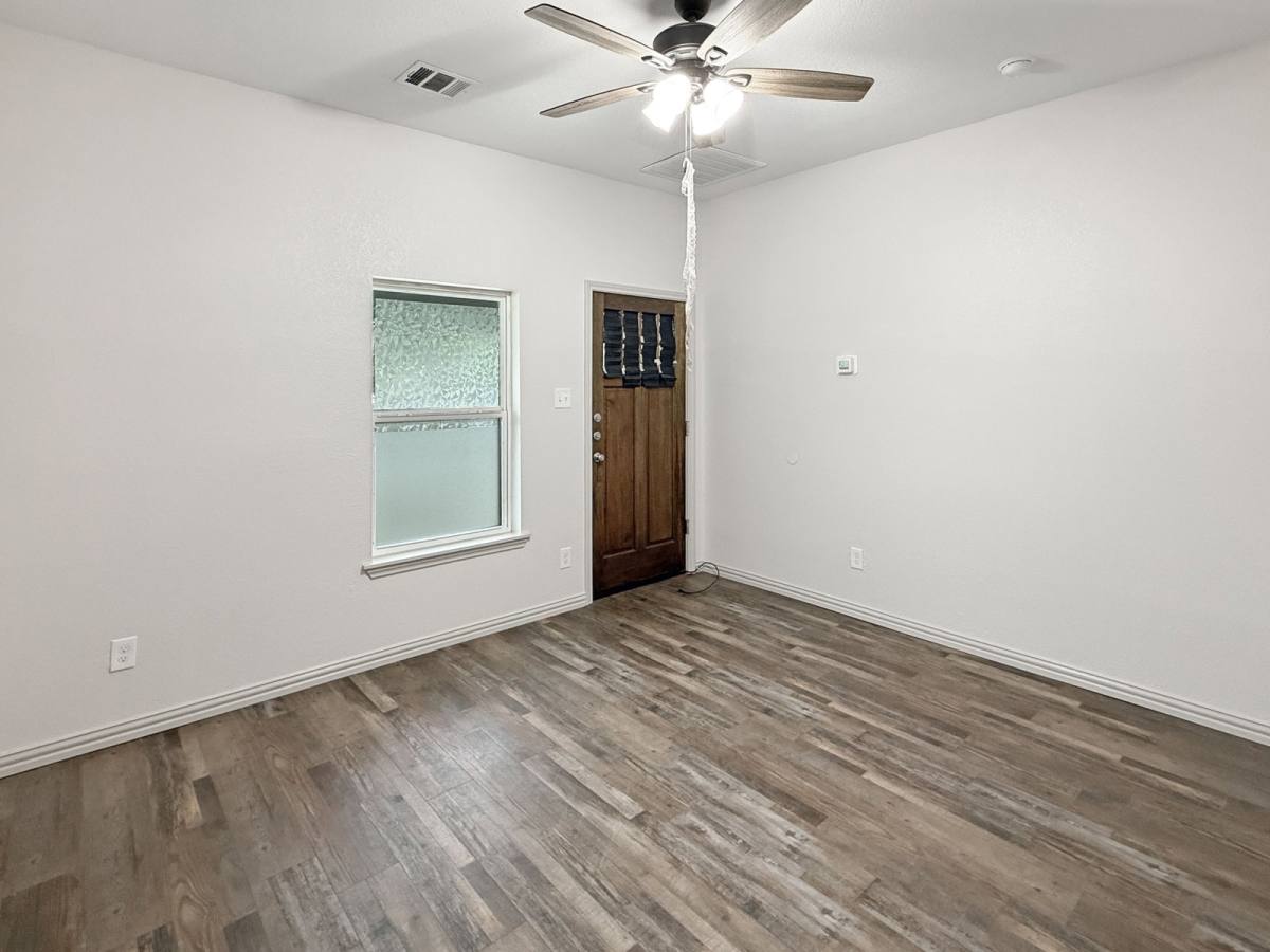 Apartment for rent at 2424 McKinley Ave, Fort Worth, TX 76164