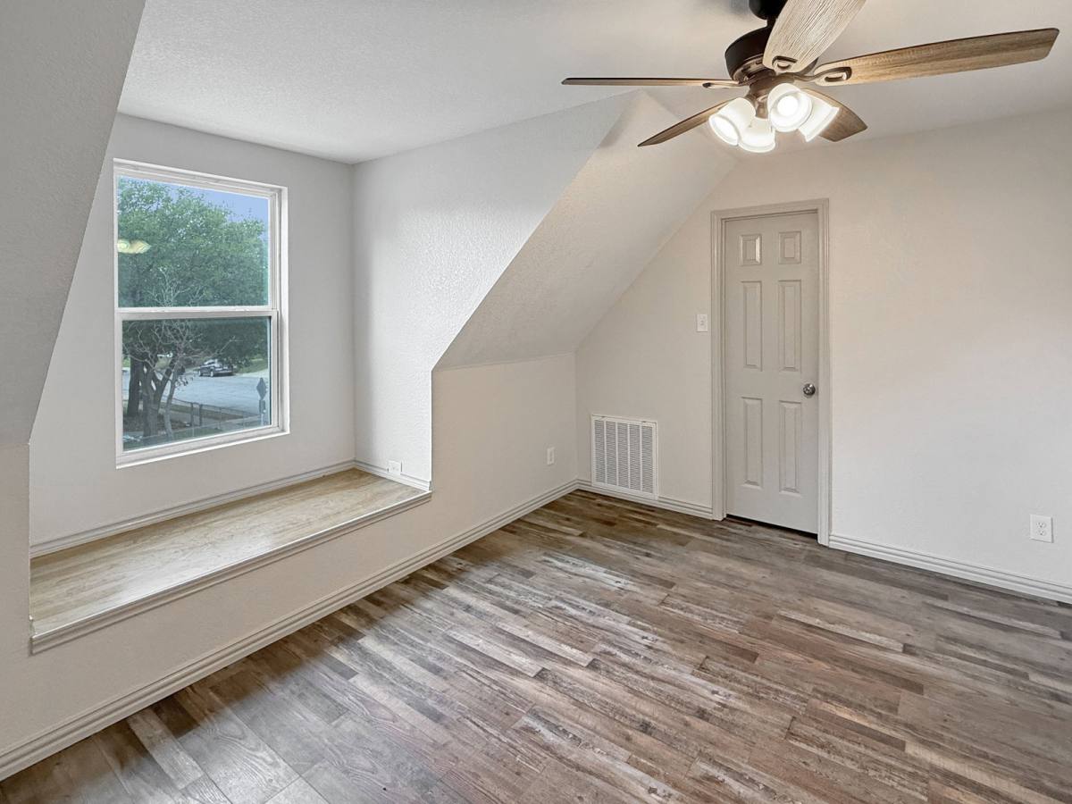 Apartment for rent at 2424 McKinley Ave, Fort Worth, TX 76164