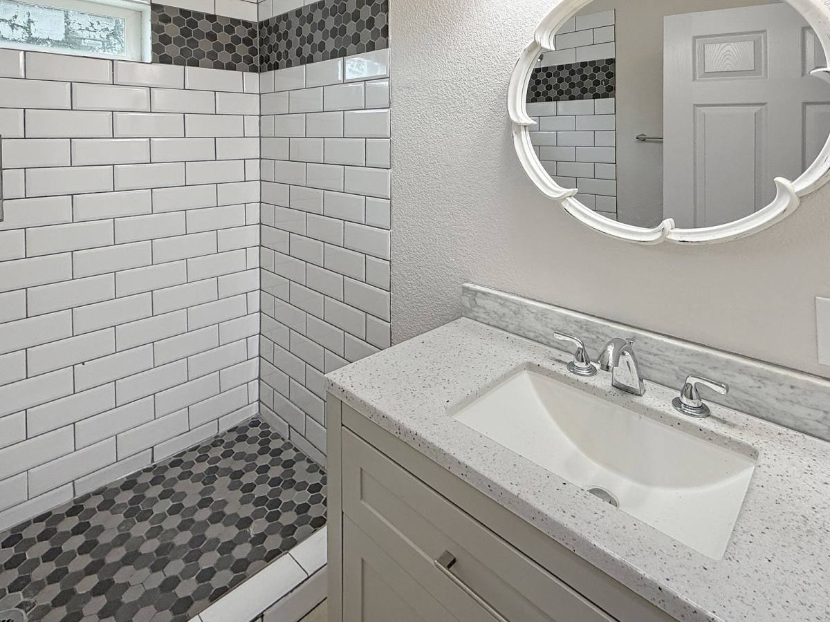 Apartment for rent at 2424 McKinley Ave, Fort Worth, TX 76164