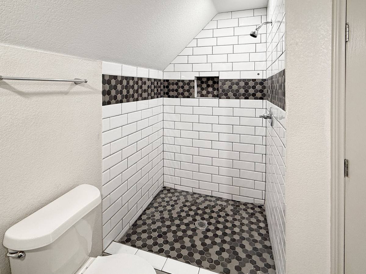 Apartment for rent at 2424 McKinley Ave, Fort Worth, TX 76164