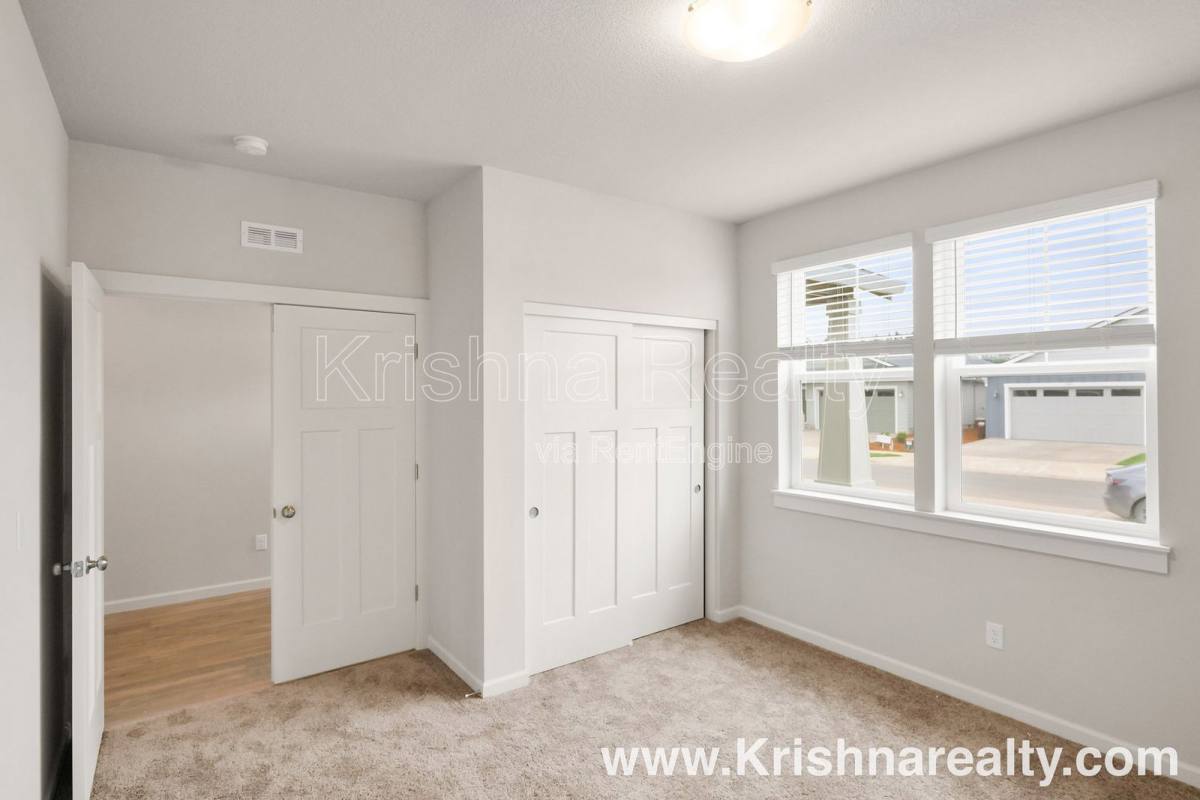 House for rent at 1115 S 32nd Ave, Hillsboro, OR 97123