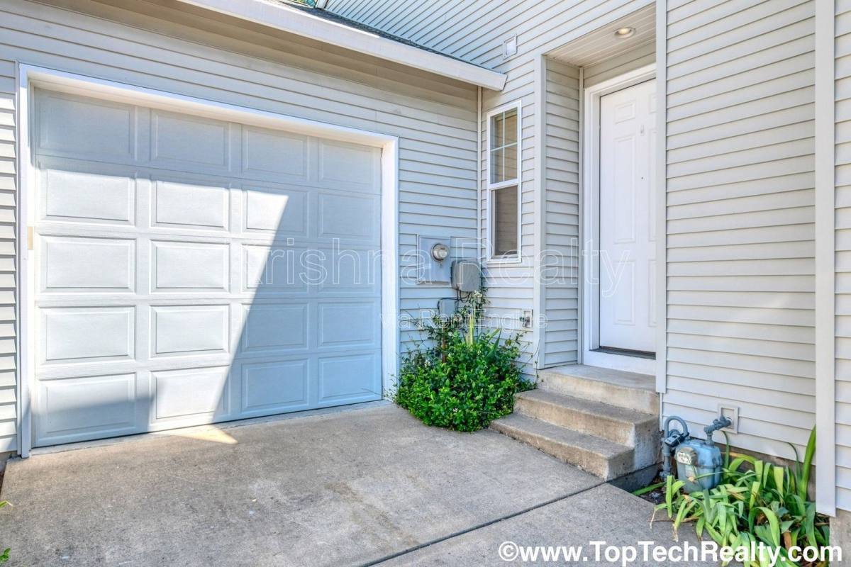 Townhouse for rent at 14705 SW Redbud Way, Beaverton, OR 97007