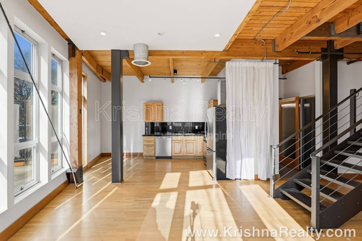 Condo for rent at 725 NW Flanders St #401, Portland, OR 97209