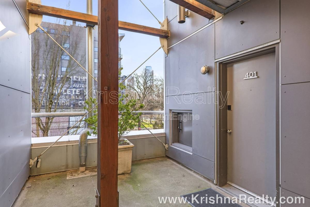 Condo for rent at 725 NW Flanders St #401, Portland, OR 97209