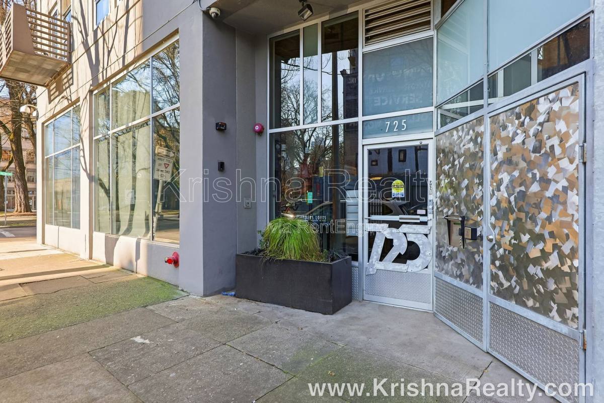 Condo for rent at 725 NW Flanders St #401, Portland, OR 97209