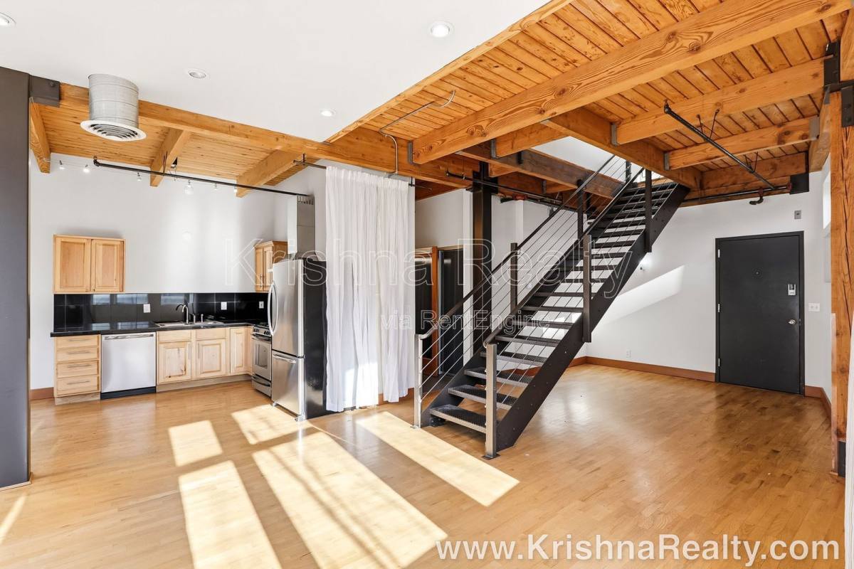 Condo for rent at 725 NW Flanders St #401, Portland, OR 97209