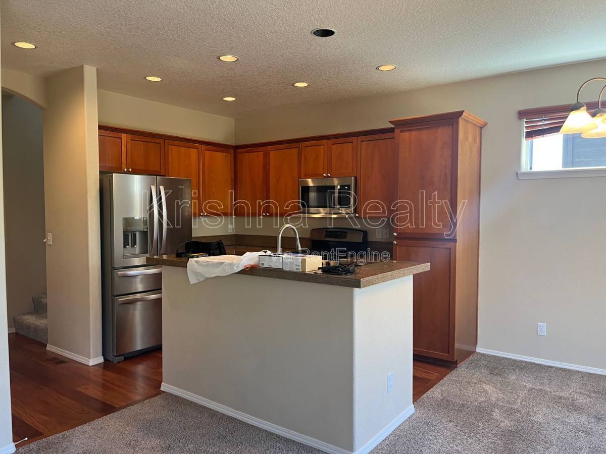 House for rent at 473 NE 61st Place, Hillsboro, OR 97124