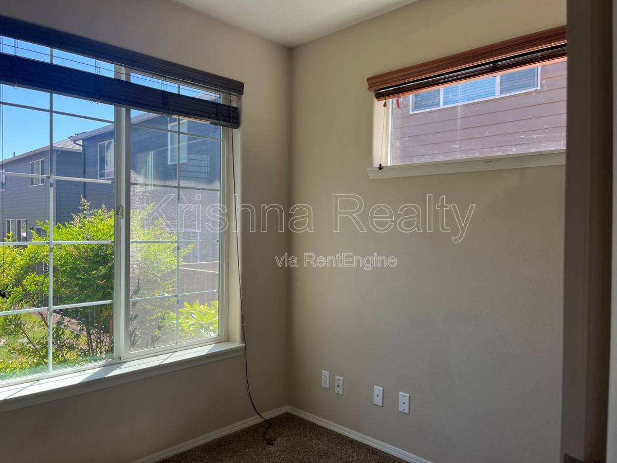 House for rent at 473 NE 61st Place, Hillsboro, OR 97124