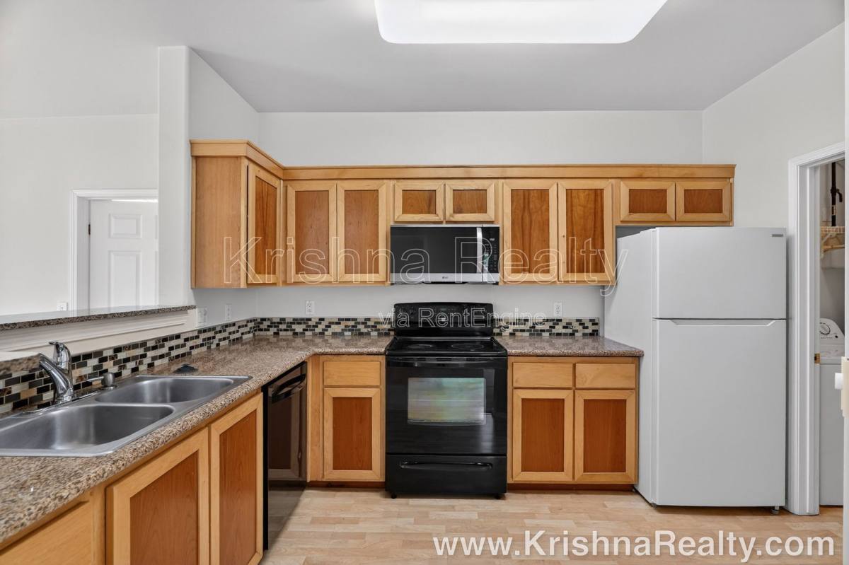 Condo for rent at 1175 NE 64th Lane #1109, Hillsboro, OR 97124
