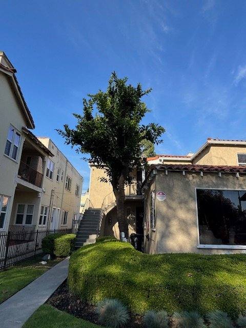 Apartment for rent at 4261 1 2 Garthwaite Ave #NONE, Los Angeles, CA 90008