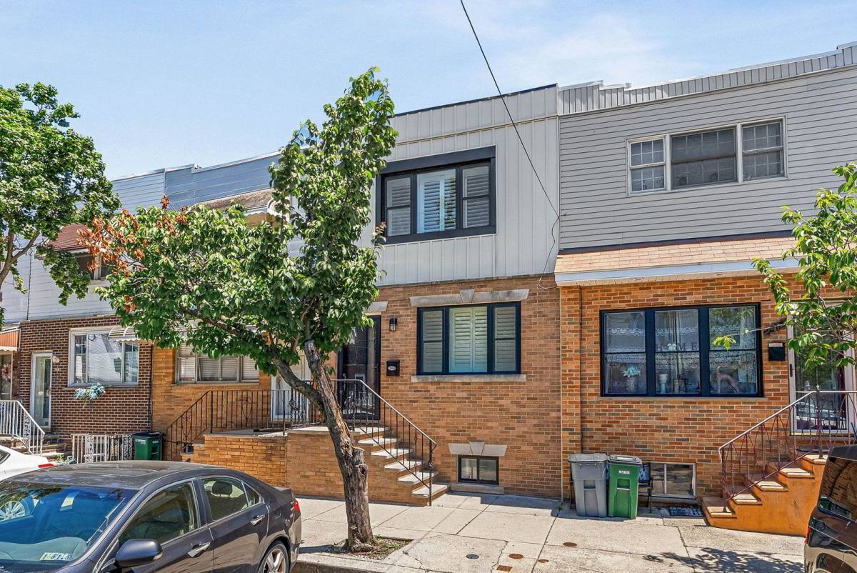 Townhouse for rent at 2911 S 15th St, Philadelphia, PA 19145