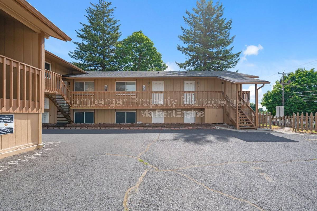 Apartment for rent at 3203 N Smith St #6, Spokane, WA 99207