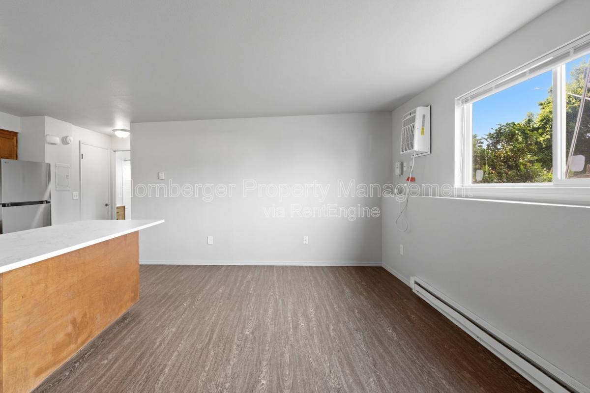 Apartment for rent at 3203 N Smith St #6, Spokane, WA 99207