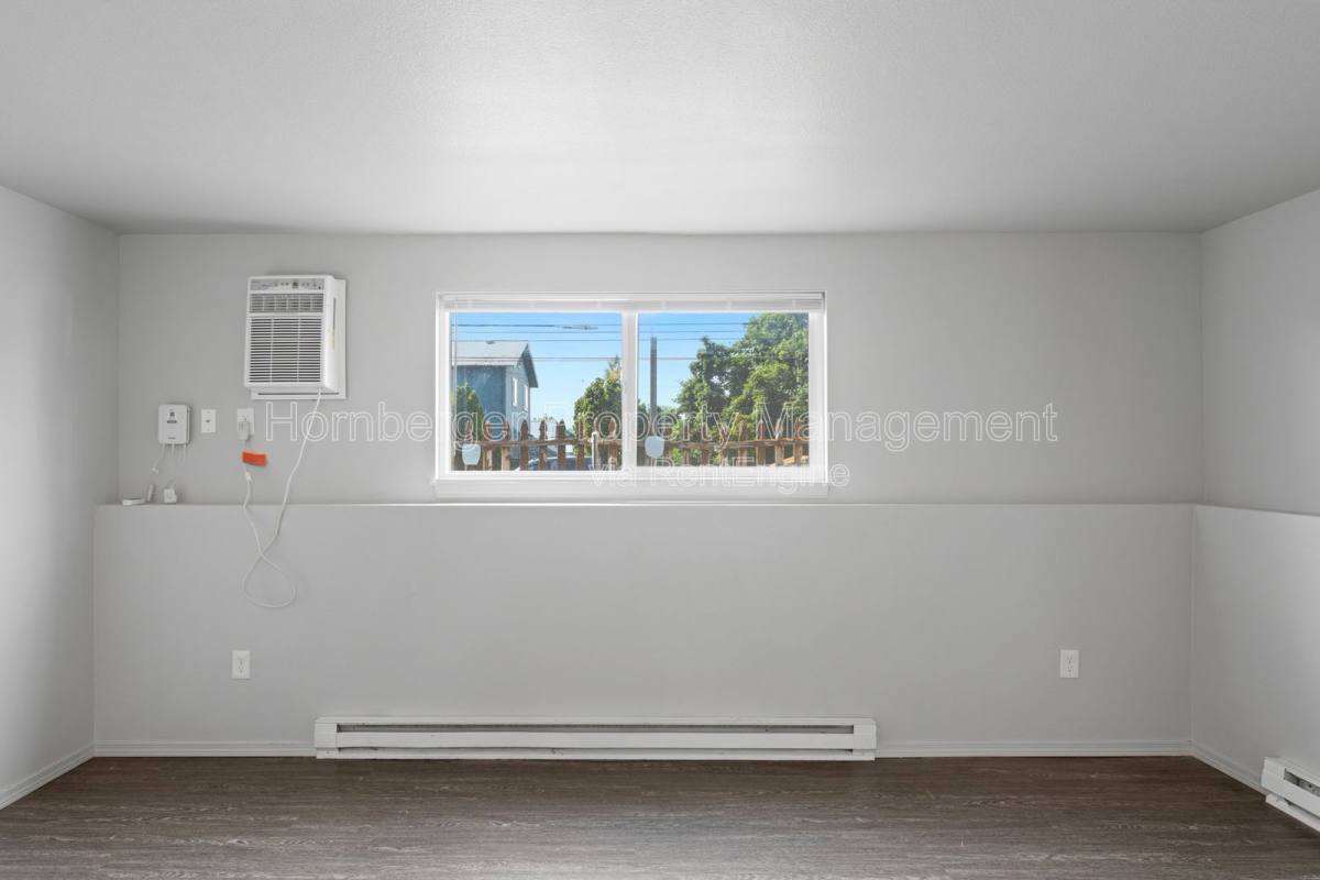 Apartment for rent at 3203 N Smith St #6, Spokane, WA 99207