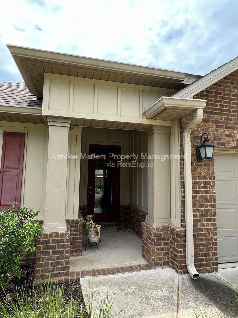 House for rent at 4533 Oak Orchard Circle, Milton, FL 32571