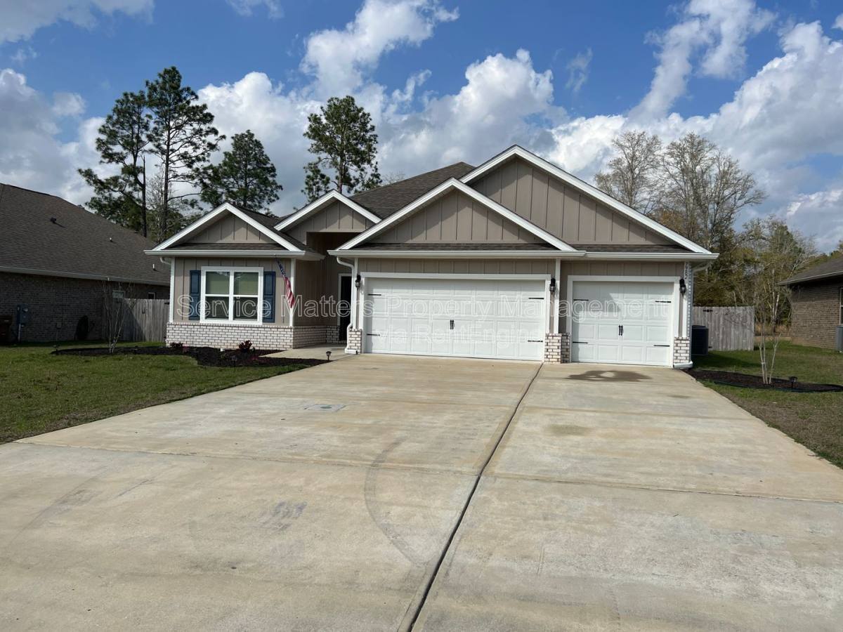 House for rent at 7982 Silver Maple Dr, Milton, FL 32583