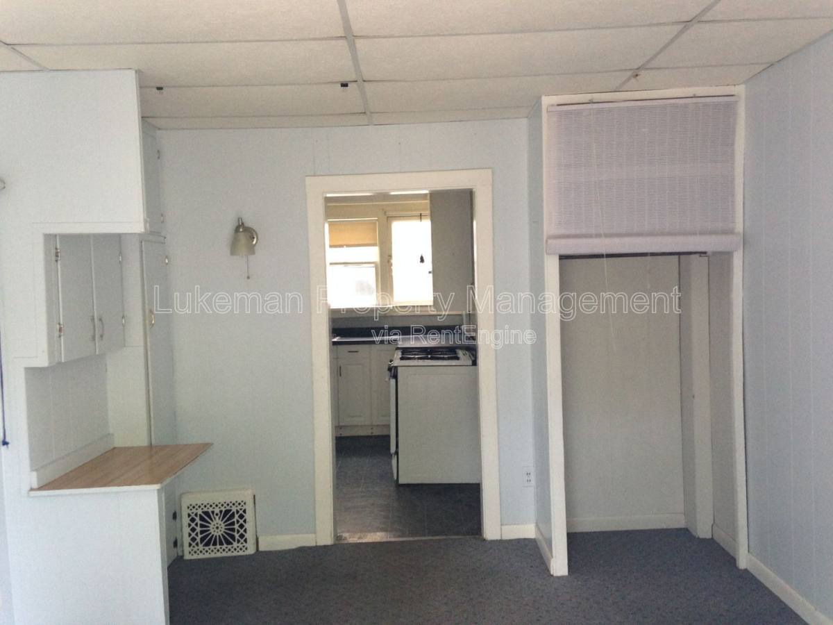 Apartment for rent at 415 Davis St #2, Kalamazoo, MI 49007
