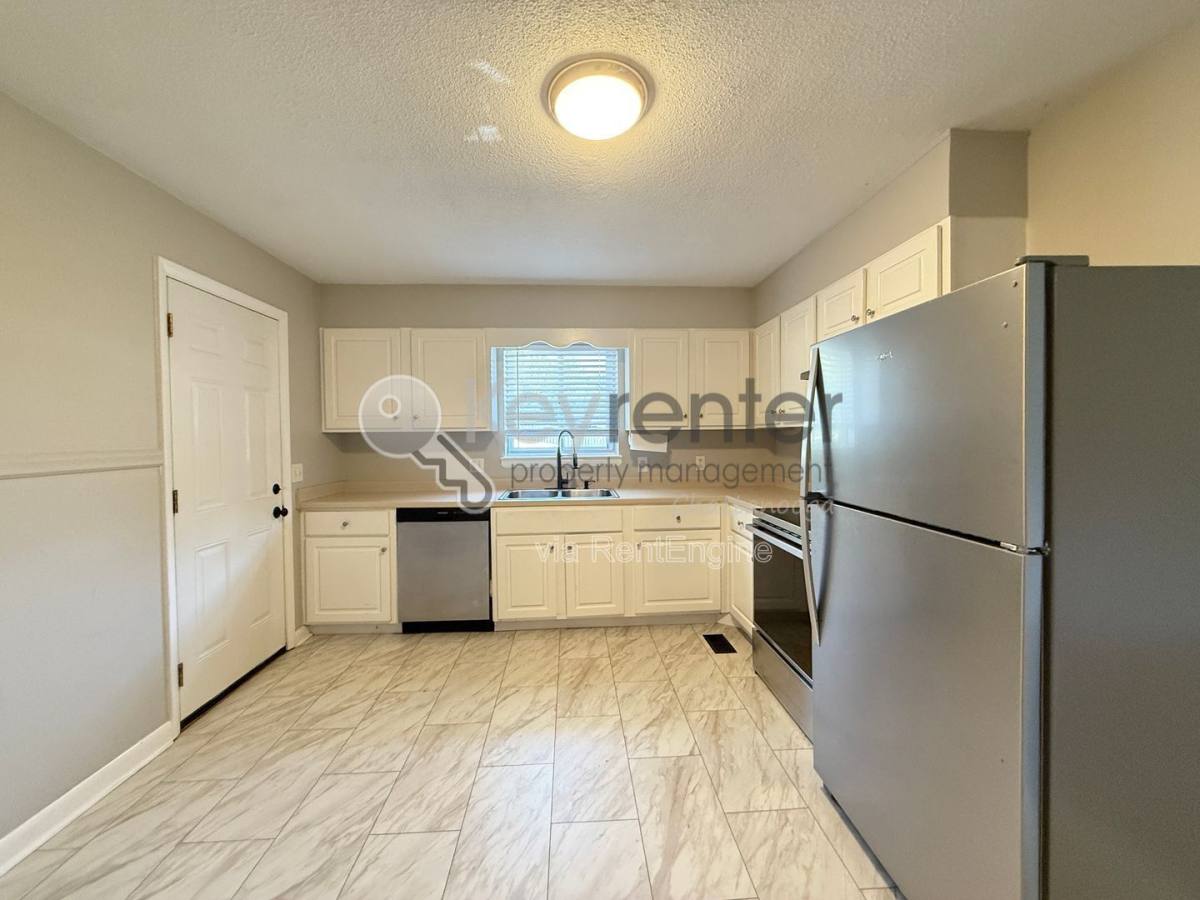 Apartment for rent at 550 Alexander Dr #A, Chattanooga, TN 37415