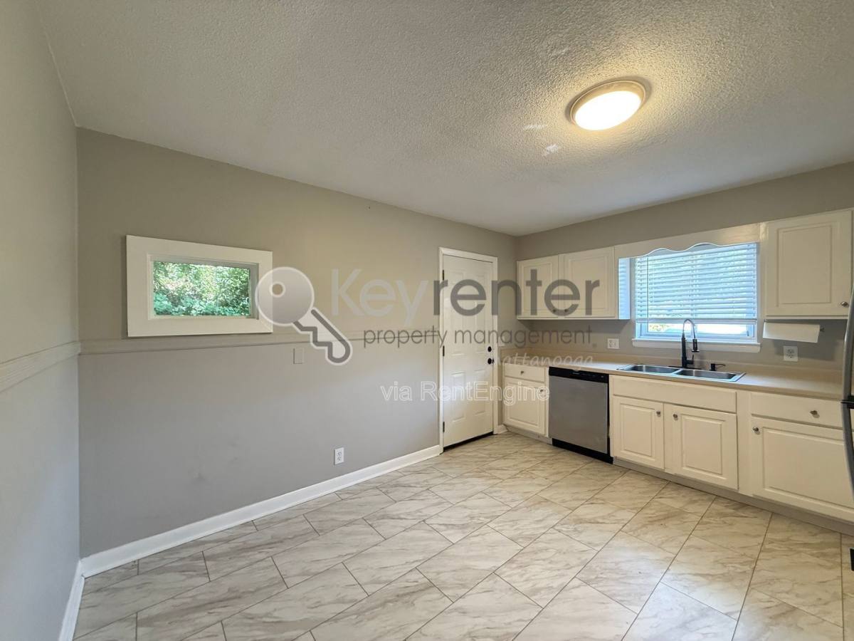 Apartment for rent at 550 Alexander Dr #A, Chattanooga, TN 37415