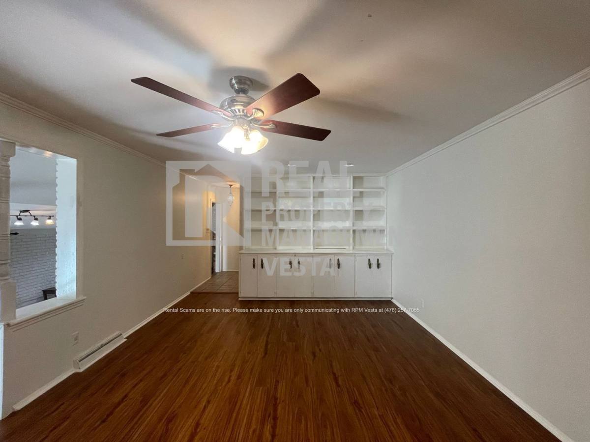 House for rent at 240 Candler Dr, Macon, GA 31204