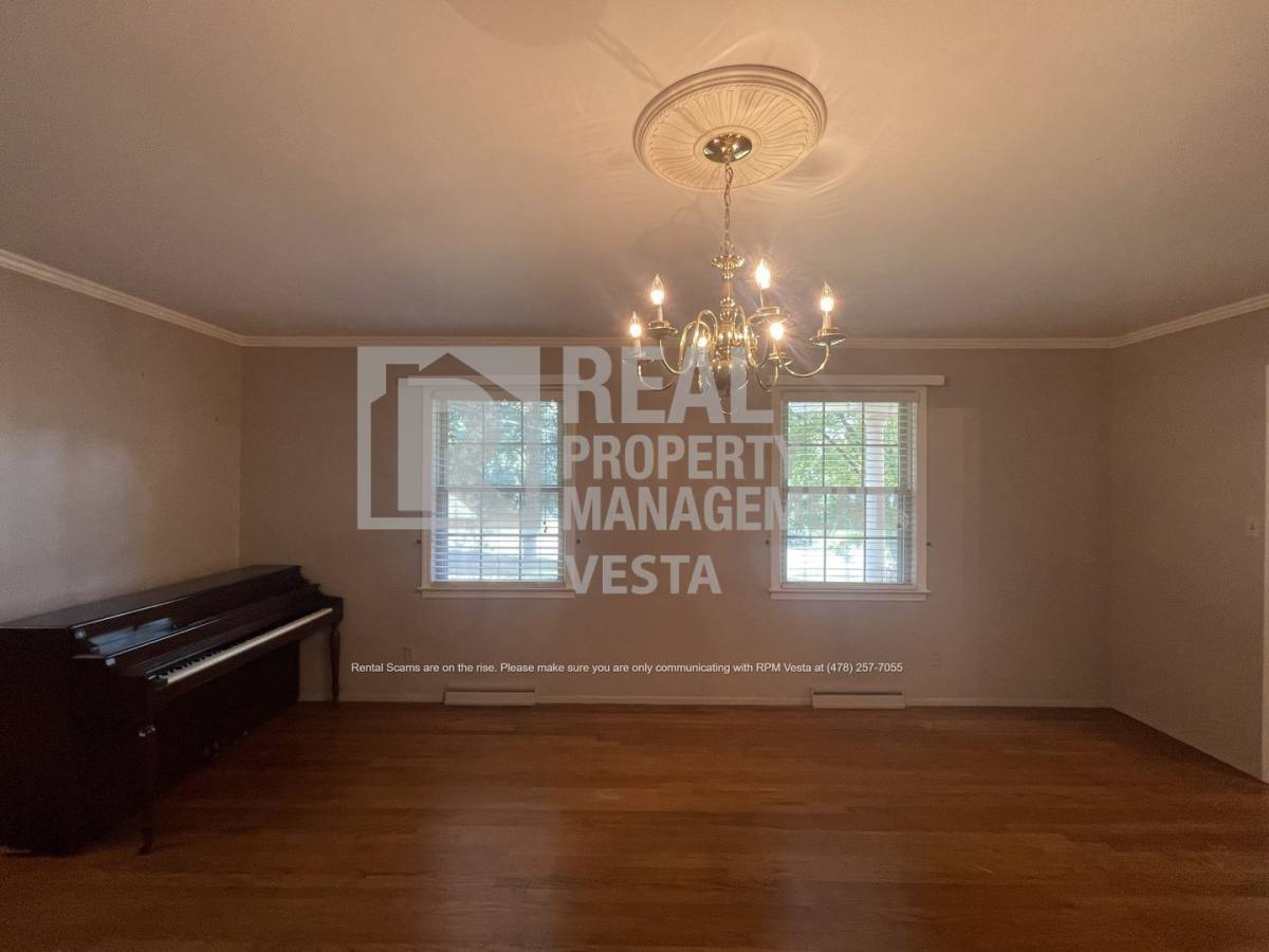 House for rent at 240 Candler Dr, Macon, GA 31204