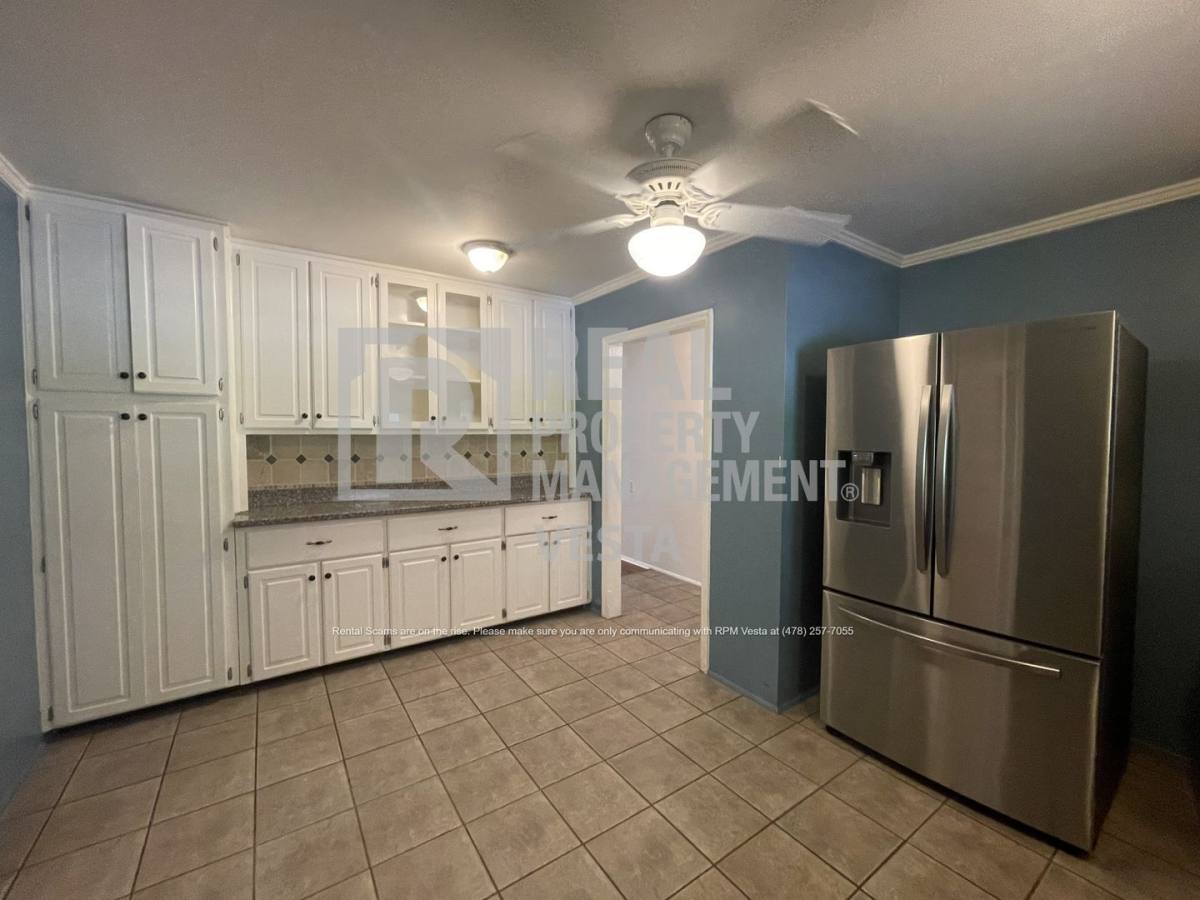 House for rent at 240 Candler Dr, Macon, GA 31204
