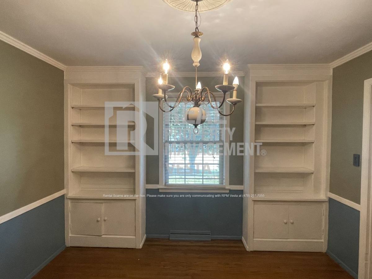House for rent at 240 Candler Dr, Macon, GA 31204